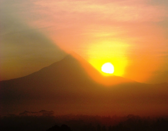 Sunrise, view from Borobudur